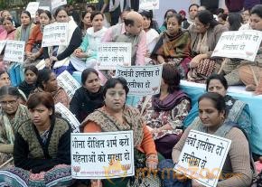 Protests against Delhi gang rape: Photos photo 33