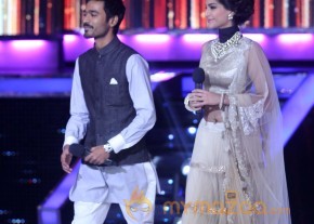 Raanjhana Team Promotion At Jhalak Dikhla Jaa  photo 48