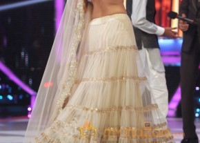 Raanjhana Team Promotion At Jhalak Dikhla Jaa  photo 4