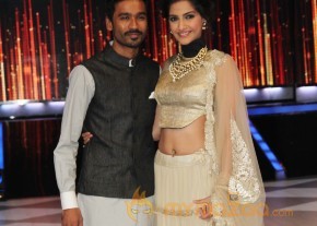 Raanjhana Team Promotion At Jhalak Dikhla Jaa  photo 19