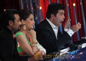 Raanjhana Team Promotion At Jhalak Dikhla Jaa  photo 36