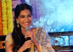 Raanjhanaa Movie Team Press Meet  photo 56