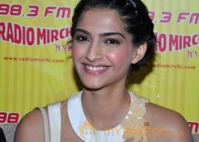Raanjhanaa Music Launch At Radio Mirchi   photo 6