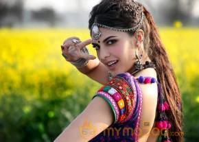 Ramaiya Vastavaiya Movie Wallpapers  photo 4