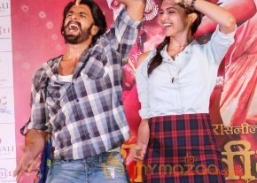 Ranveer, Deepika Ram Leela Promote Photos