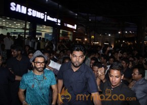 Ranveer Singh and Sonakshi Sinha  LOOTERA photos photo 14