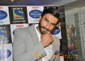 Ranveer Singh & Sonakshi Sinha Latest Photos photo 15