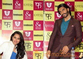 Ranveer & Sonakshi Launch Mills & Boon Novels  photo 28