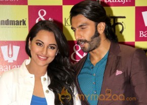 Ranveer & Sonakshi Launch Mills & Boon Novels  photo 3