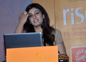 Raveena Tandon Launch Riso Rice Bran Oil  photo 9