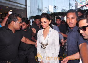 Ravneer, Deepika Promote Ramleela In Hyderabad photo 20