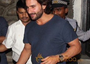Saif Ali Khan & Kareena Kapoor Snapped In Nido  photo 4