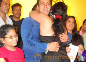 Salman at gold gym - Gallery  photo 27