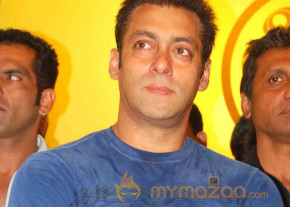 Salman at gold gym - Gallery  photo 9