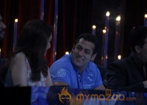 Salman Khan At JDJ Season 6Show On  Promoting BIGG BOSS 7 photo 9
