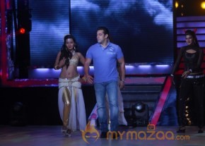 Salman Khan At JDJ Season 6Show On  Promoting BIGG BOSS 7 photo 2