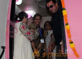 Sanjay Dutt Launch Mobile Mammography Unit  photo 7