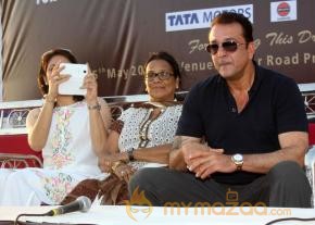 Sanjay Dutt Launch Mobile Mammography Unit  photo 2
