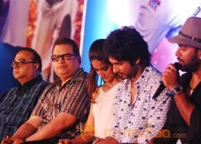Shahid kapoor And Ileanadcruz At Phata Poster Release photo 12