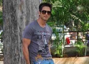 Shahid Kapoor At Filmistan Studio  photo 8