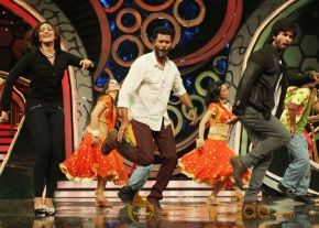Shahid Kapoor At R Rajkumar Movie Promotion photo 15