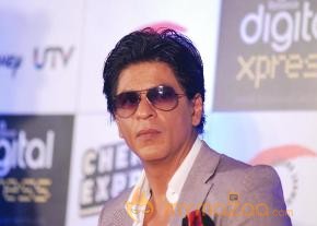 Shahrukh Khan Launches Chennai Express Mobile photo 52
