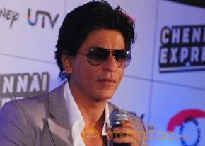 Shahrukh Khan Launches Chennai Express Mobile photo 6