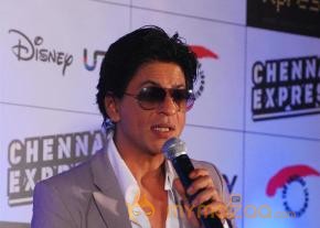 Shahrukh Khan Launches Chennai Express Mobile photo 44