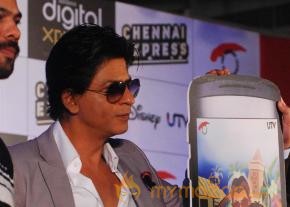 Shahrukh Khan Launches Chennai Express Mobile photo 35