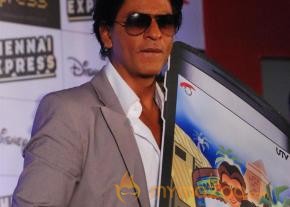 Shahrukh Khan Launches Chennai Express Mobile photo 27