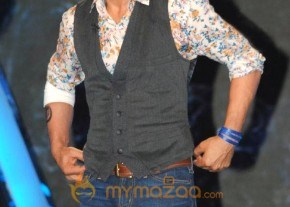 Shahrukh and Priyanka  pic photo 3