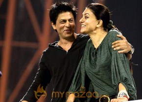 Shahrukh khan and family at IPL photo 3