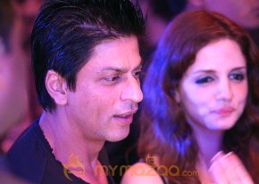 Shahrukh khan and family at IPL photo 13