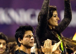 Shahrukh khan and family at IPL photo 7