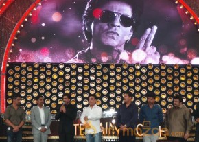 Sharuk Khan at 8th Vijay Awards Photos photo 3