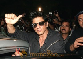 Sharukh and Salman khan at Mumbai Airport Gallery