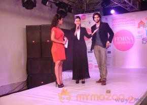 Shibani Dandekar- Ali Fazal At Femina Carnival 2013  photo 29