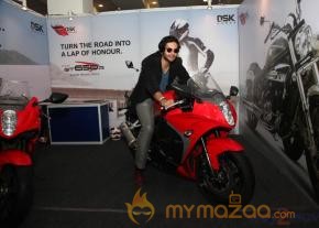 Shibani Dandekar- Ali Fazal At Femina Carnival 2013  photo 28