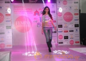 Shibani Dandekar- Ali Fazal At Femina Carnival 2013  photo 11