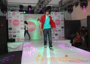 Shibani Dandekar- Ali Fazal At Femina Carnival 2013  photo 30