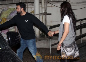 Shilpa Shetty and Raj Kundra Snapped  photo 8