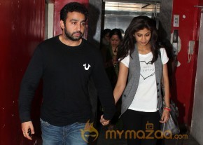 Shilpa Shetty and Raj Kundra Snapped  photo 2
