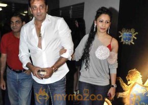 Shilpa Shetty’s Royalty restaurant opening photo 11