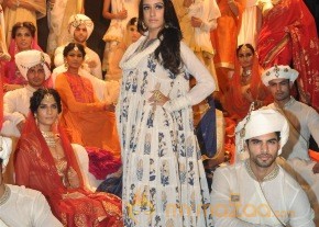 Shraddha Ramp Walk For Jabong PP Collection photo 16