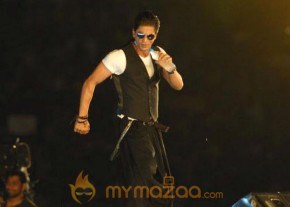 Shriya &amp; SRK Performing At IPL Opening Ceremony photo 14