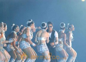 Shriya &amp; SRK Performing At IPL Opening Ceremony photo 6