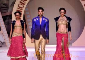 Silhouettes 2013 Bollywood Bytes Event  photo 77