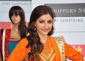 Soha Launch Shoppers Stop's Salwaar Kameez & Kurti Fest  photo 8