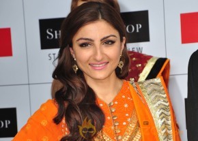 Soha Launch Shoppers Stop's Salwaar Kameez & Kurti Fest  photo 4