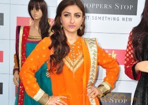Soha Launch Shoppers Stop's Salwaar Kameez & Kurti Fest  photo 10